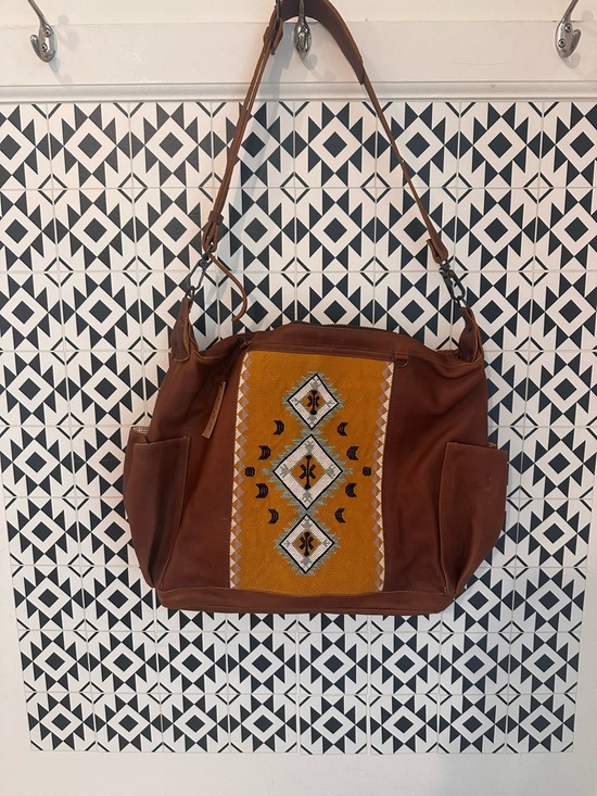 Nena & Co. Handbags - Nena & Co. Brown Leather Shoulder Bag with Mustard Embroidered Panel